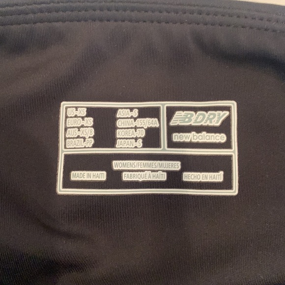 New Balance Cropped black athletic leggings size xs! - Picture 3 of 3